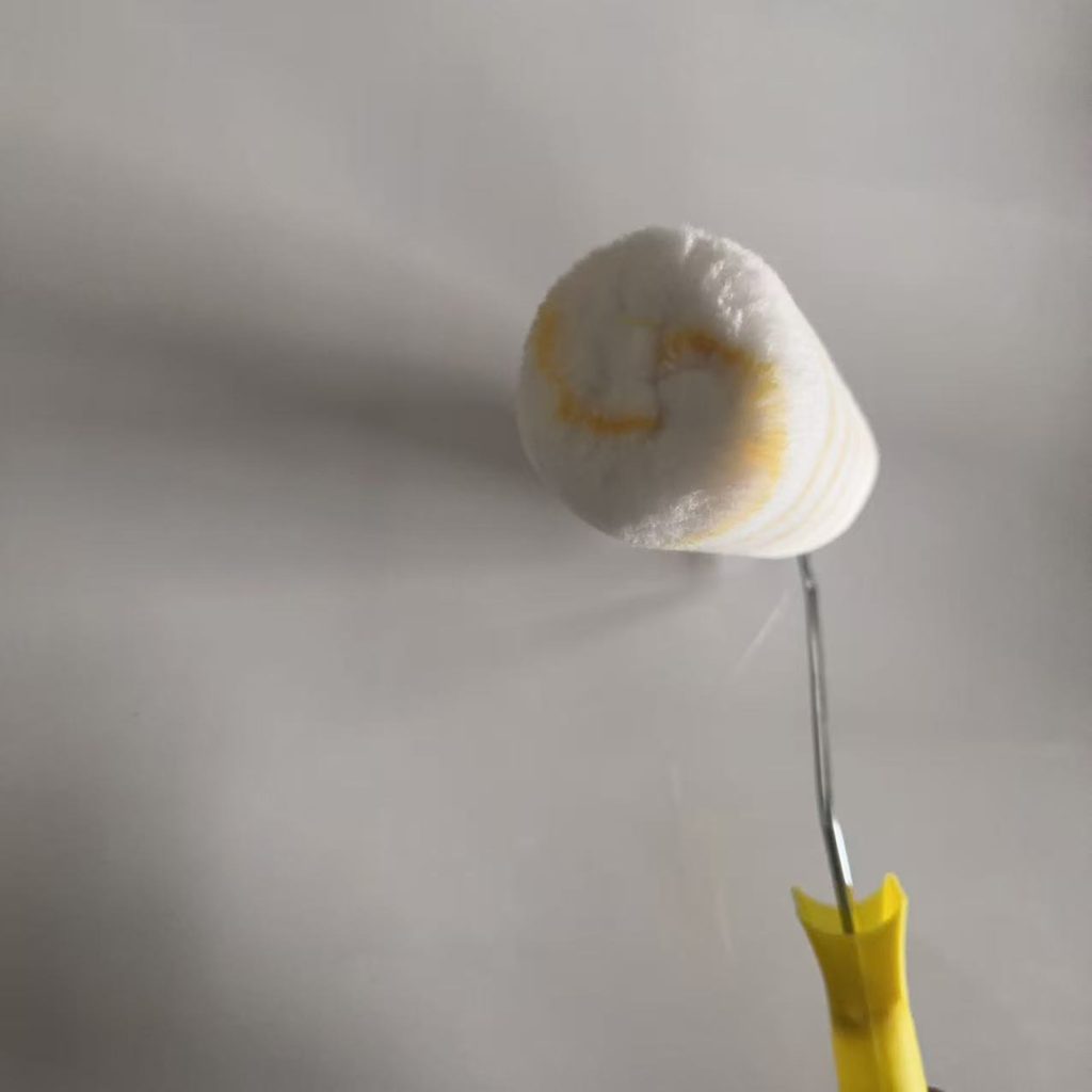 9-inch roller brush, paint brush, no dead angles, single yellow strip
